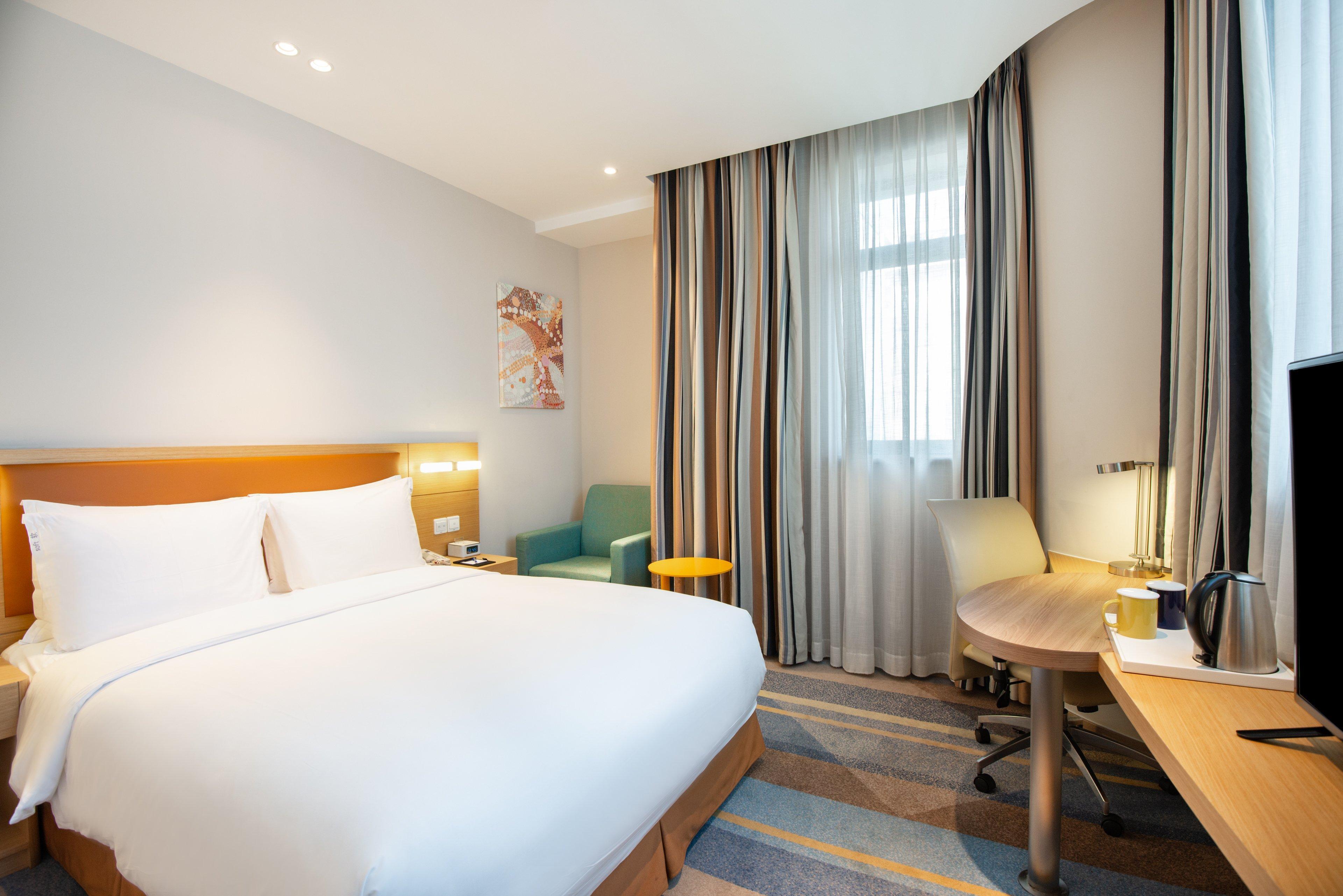 Holiday Inn Express Shanghai Zhenping By Ihg Exterior photo