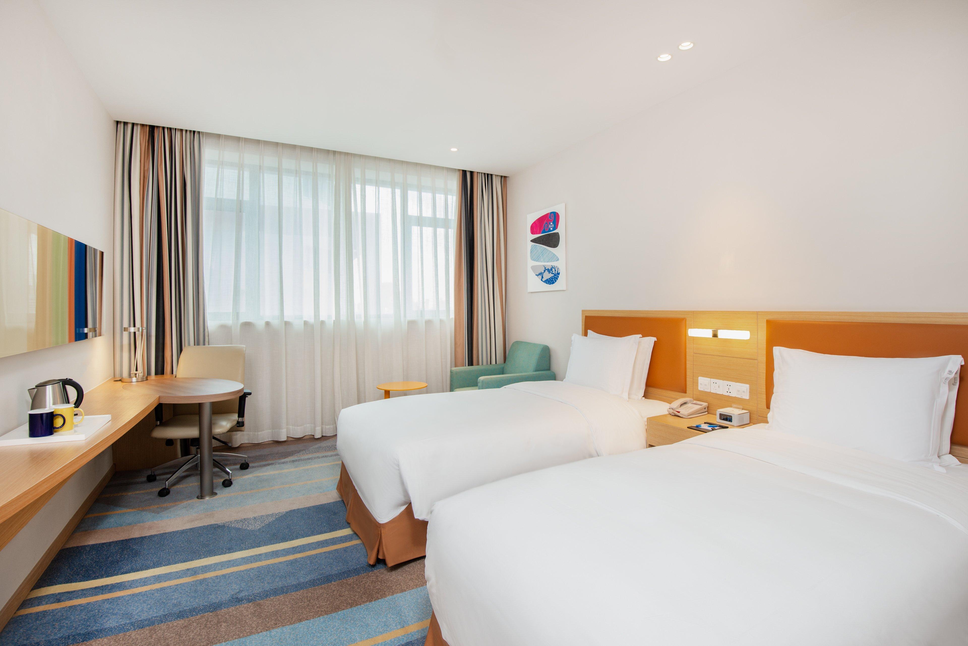 Holiday Inn Express Shanghai Zhenping By Ihg Exterior photo