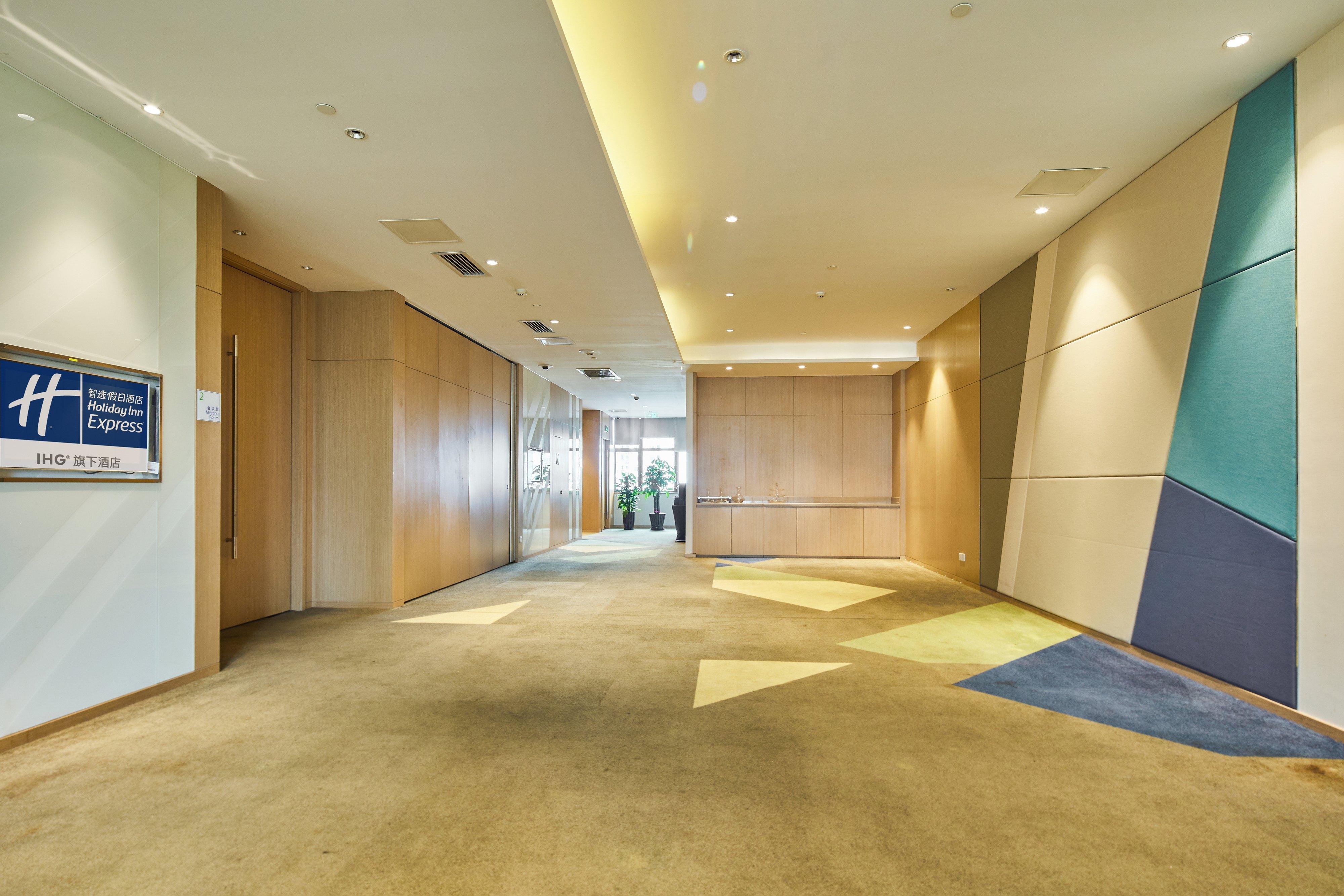 Holiday Inn Express Shanghai Zhenping By Ihg Exterior photo