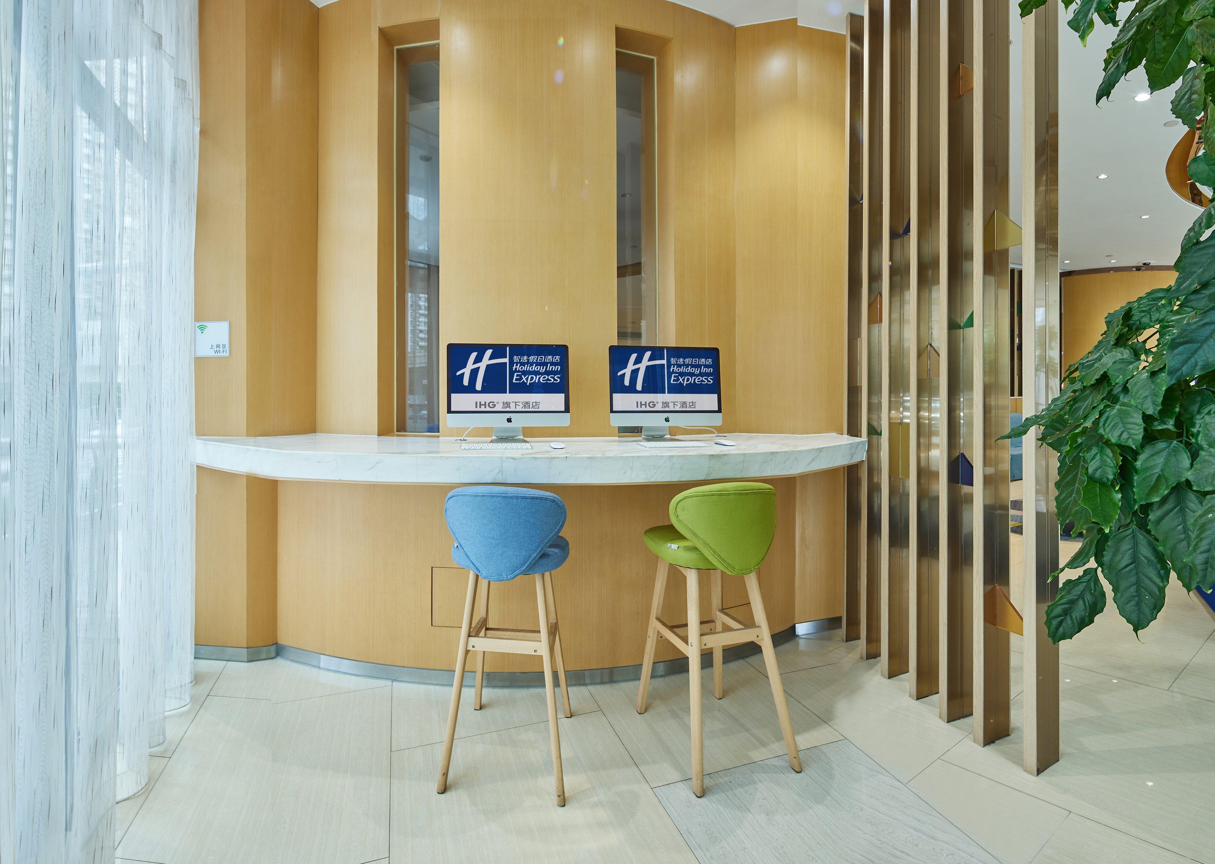 Holiday Inn Express Shanghai Zhenping By Ihg Exterior photo