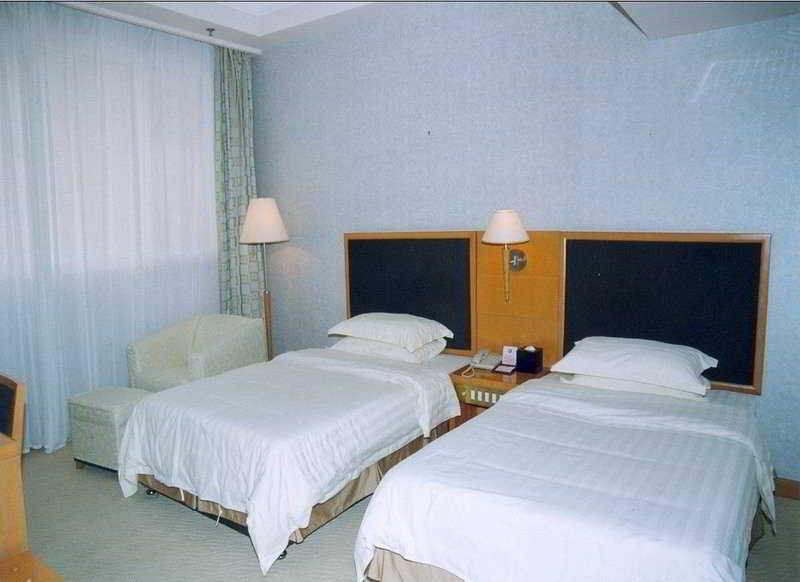 Holiday Inn Express Shanghai Zhenping By Ihg Exterior photo